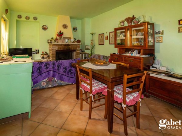 appartamento in vendita a Vallefoglia in zona Sant'Angelo in Lizzola