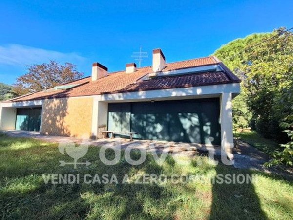 casa indipendente in vendita a Vallefoglia in zona Colbordolo