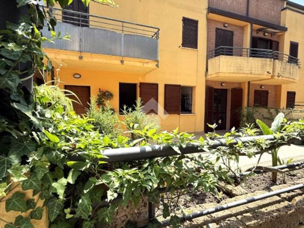 appartamento in vendita a Vallefoglia in zona Montecchio