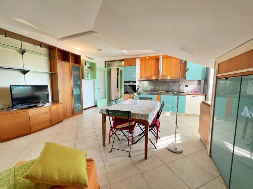 appartamento in vendita a Vallefoglia in zona Montecchio