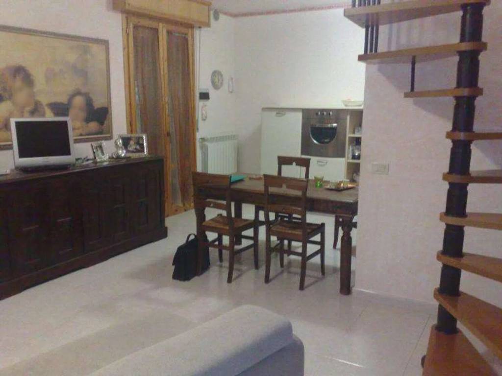 appartamento in vendita a Vallefoglia in zona Montecchio