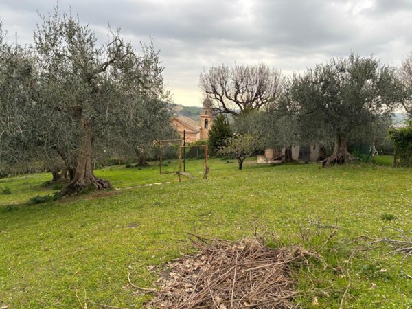 villa in vendita a Vallefoglia in zona Talacchio