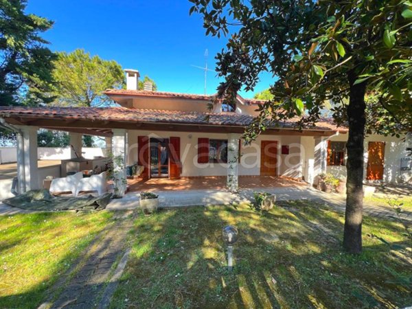 casa indipendente in vendita a Vallefoglia in zona Sant'Angelo in Lizzola