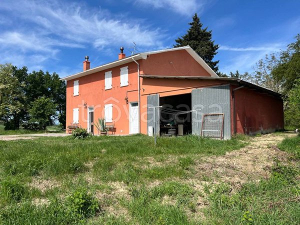 casa indipendente in vendita a Vallefoglia