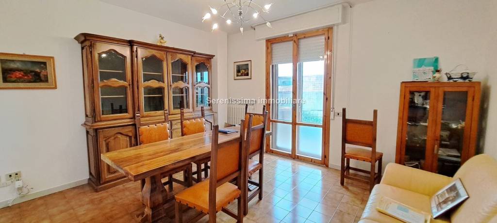appartamento in vendita a Vallefoglia in zona Montecchio