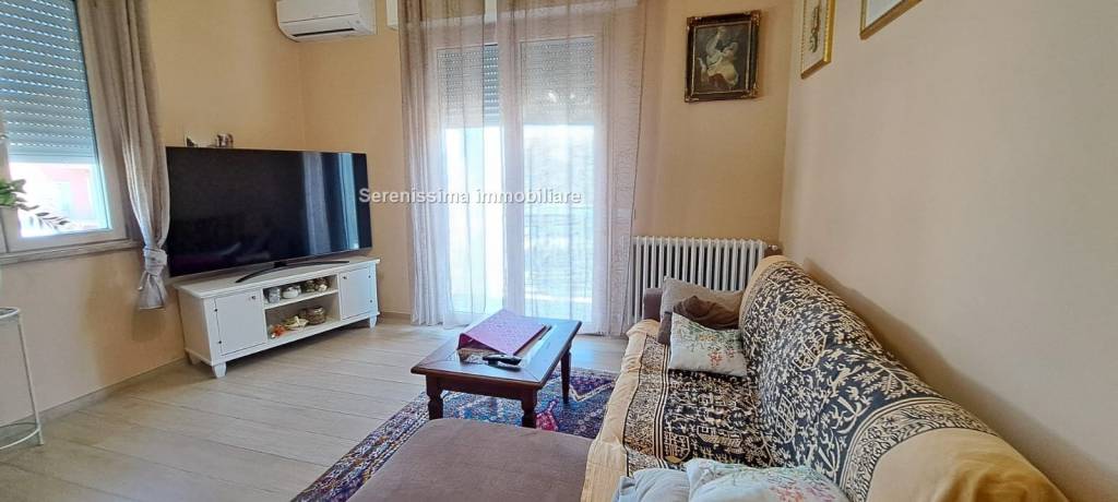 appartamento in vendita a Vallefoglia in zona Montecchio