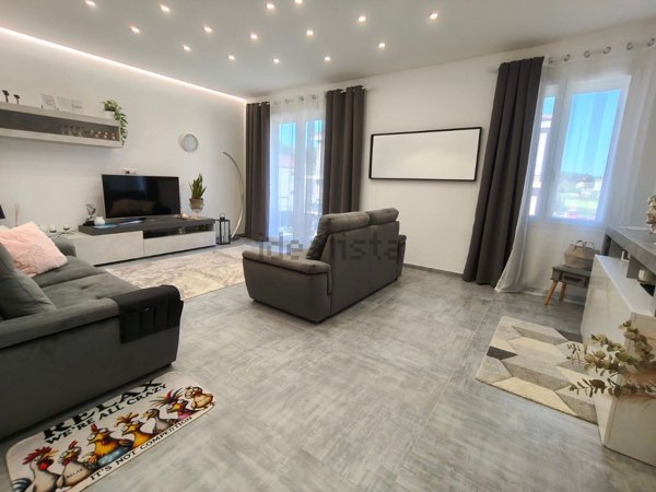 appartamento in vendita a Vallefoglia in zona Montecchio