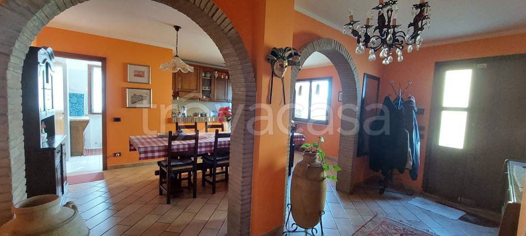 casa indipendente in vendita a Vallefoglia in zona Montecchio