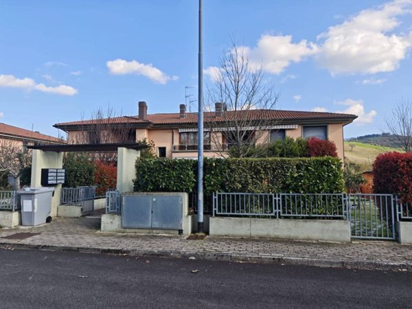 appartamento in vendita a Vallefoglia in zona Cappone