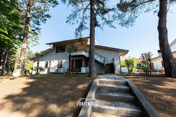 appartamento in vendita a Vallefoglia in zona Montecchio