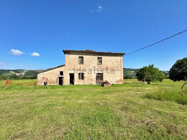 casa indipendente in vendita a Vallefoglia in zona Talacchio