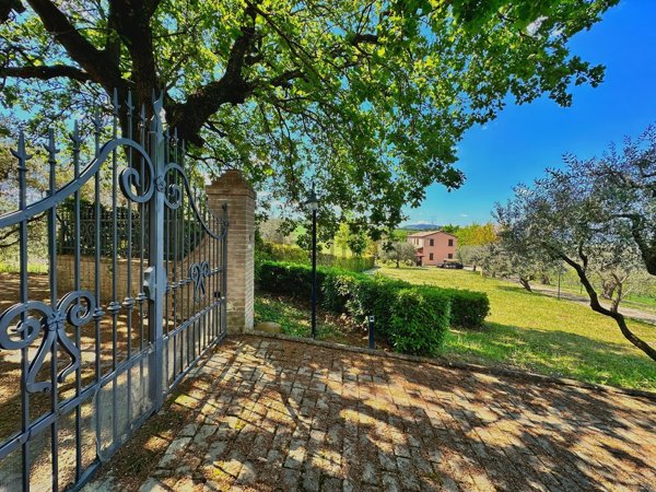 casa indipendente in vendita a Vallefoglia in zona Sant'Angelo in Lizzola