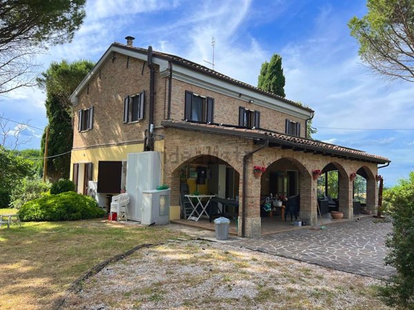 casale in vendita a Vallefoglia in zona Montefabbri