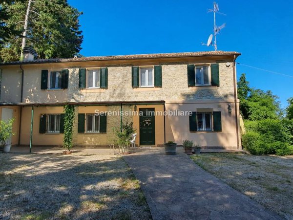 casa indipendente in vendita a Vallefoglia in zona Morciola