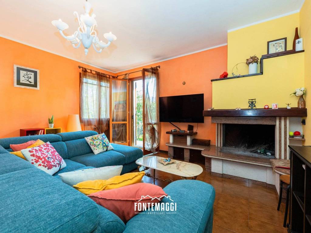 appartamento in vendita a Vallefoglia in zona Montecchio