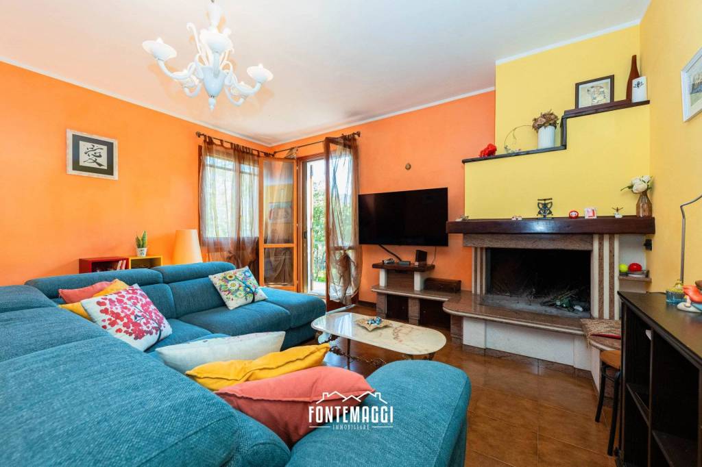 appartamento in vendita a Vallefoglia in zona Montecchio