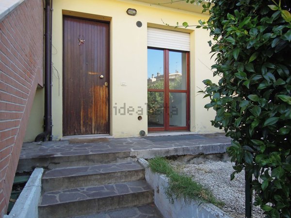 casa indipendente in vendita a Vallefoglia in zona Montecchio