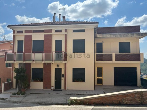 appartamento in vendita a Vallefoglia in zona Colbordolo
