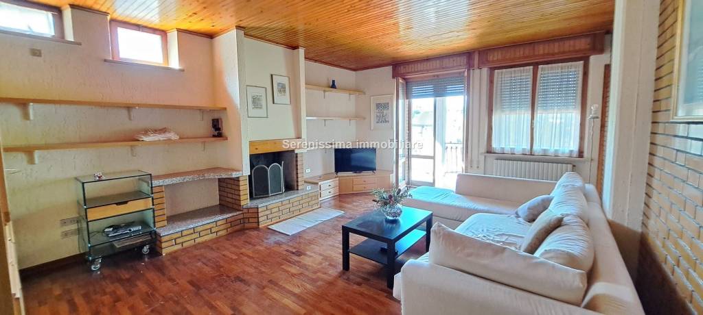 appartamento in vendita a Vallefoglia in zona Sant'Angelo in Lizzola