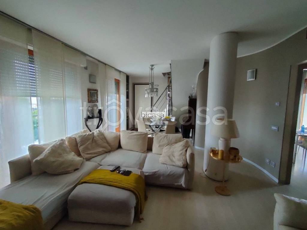 appartamento in vendita a Vallefoglia in zona Montecchio