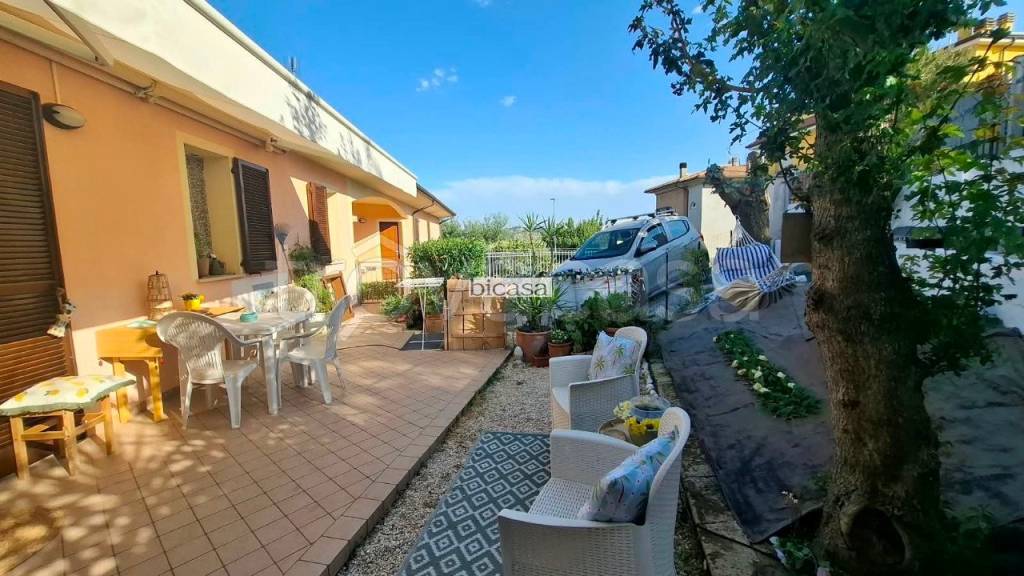 appartamento in vendita a Vallefoglia in zona Colbordolo