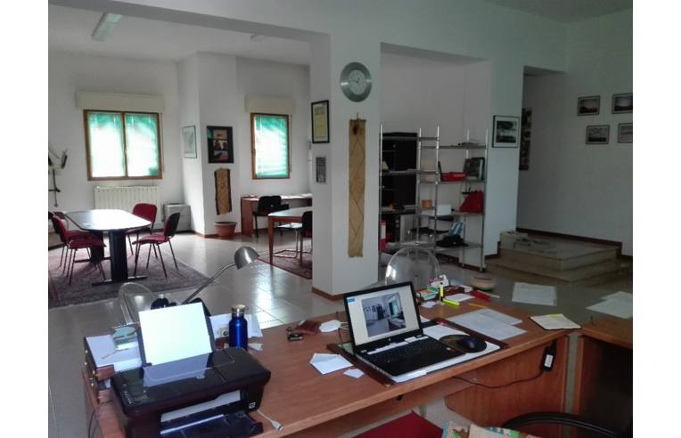 appartamento in vendita a Vallefoglia in zona Montecchio