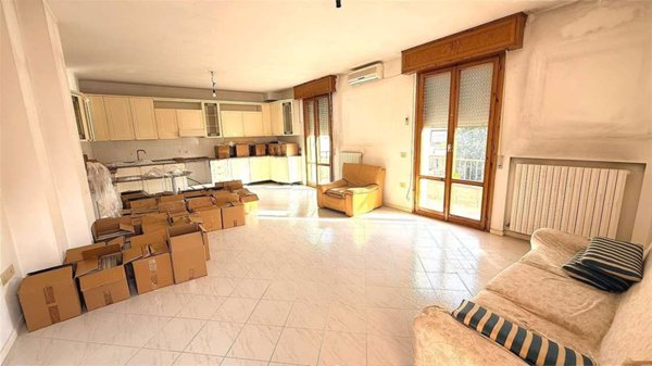 pentavano in vendita a Vallefoglia in zona Bottega