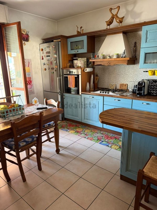 appartamento in vendita a Vallefoglia in zona Montecchio