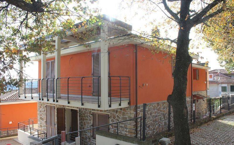casa indipendente in vendita a Colli al Metauro in zona Saltara
