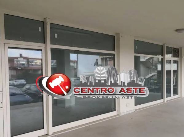 negozio in vendita a Colli al Metauro in zona Tavernelle