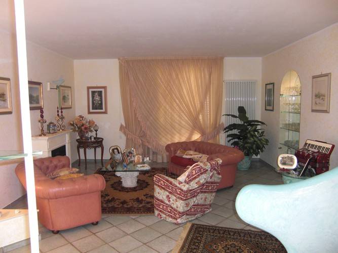casa indipendente in vendita a Colli al Metauro in zona Calcinelli