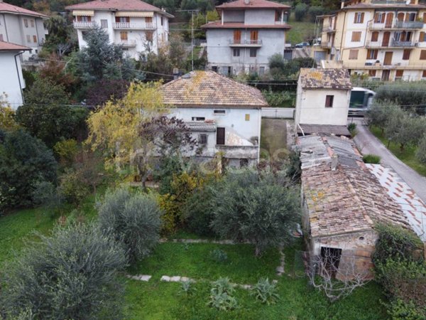 casa indipendente in vendita a Colli al Metauro in zona Calcinelli