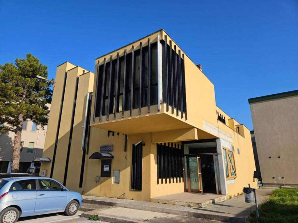 intera palazzina in vendita a Colli al Metauro in zona Tavernelle