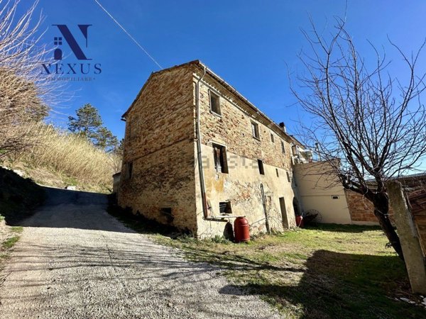appartamento in vendita a Colli al Metauro in zona Montemaggiore al Metauro