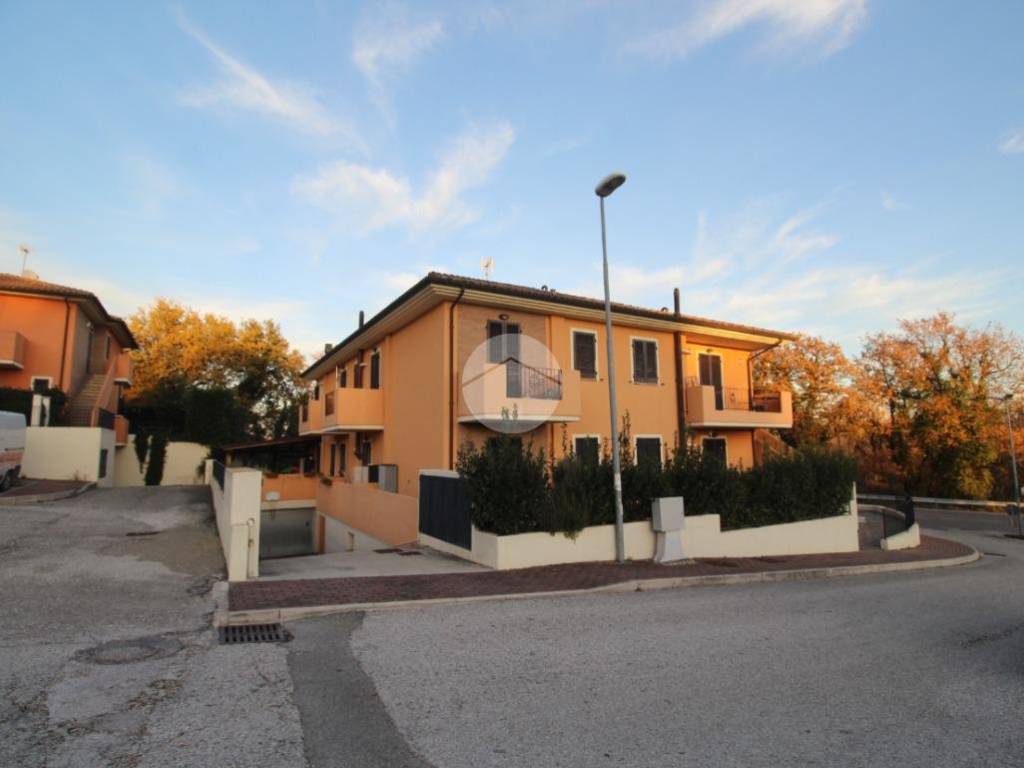 appartamento in vendita a Colli al Metauro in zona Tavernelle