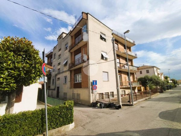 appartamento in vendita a Colli al Metauro in zona Calcinelli