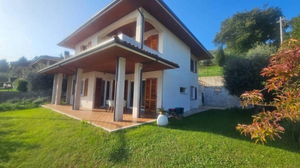 casa indipendente in vendita a Colli al Metauro