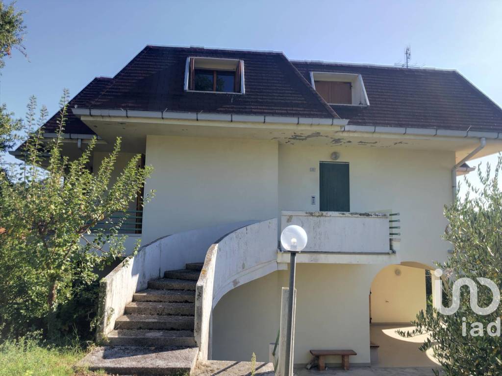 casa indipendente in vendita a Colli al Metauro