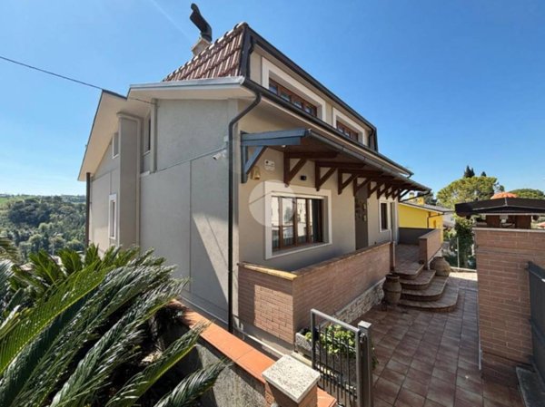 casa indipendente in vendita a Colli al Metauro