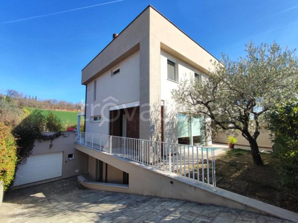 casa indipendente in vendita a Colli al Metauro