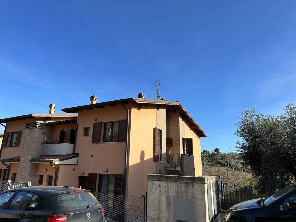appartamento in vendita a Colli al Metauro in zona Saltara