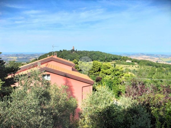 casa indipendente in vendita a Colli al Metauro in zona Pozzuolo