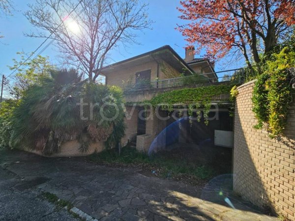 casa indipendente in vendita a Colli al Metauro in zona Montemaggiore al Metauro