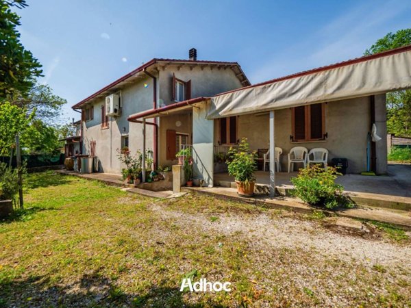 casa indipendente in vendita a Colli al Metauro in zona Tavernelle