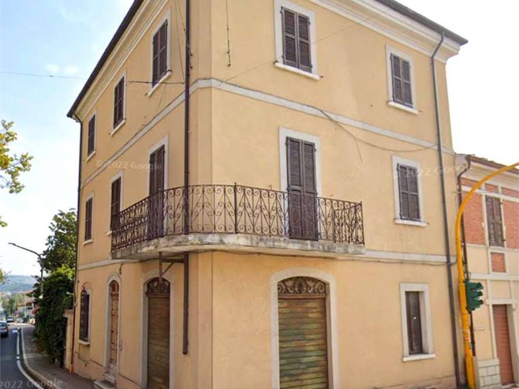 intera palazzina in vendita a Colli al Metauro in zona Calcinelli