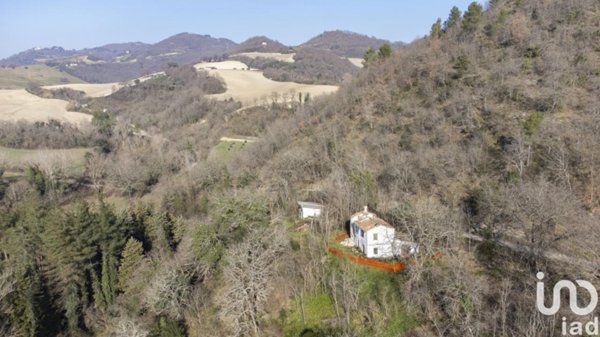 casa indipendente in vendita a Colli al Metauro in zona Bargni