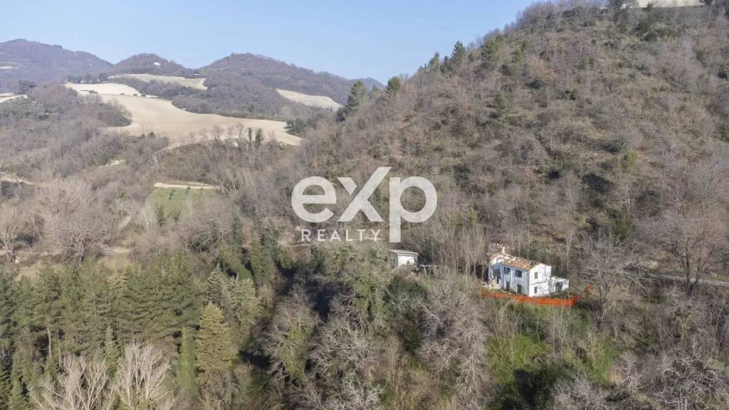casa indipendente in vendita a Colli al Metauro in zona Bargni