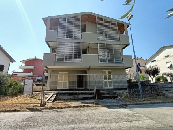 casa indipendente in vendita a Colli al Metauro in zona Villanova