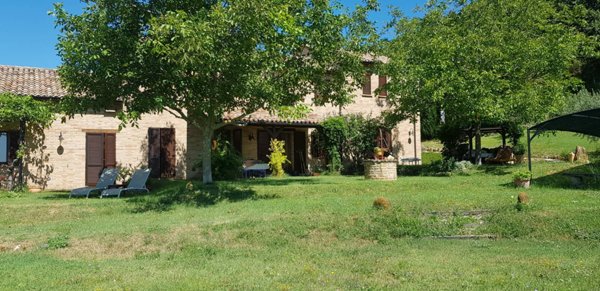 casa indipendente in vendita a Colli al Metauro in zona Serrungarina