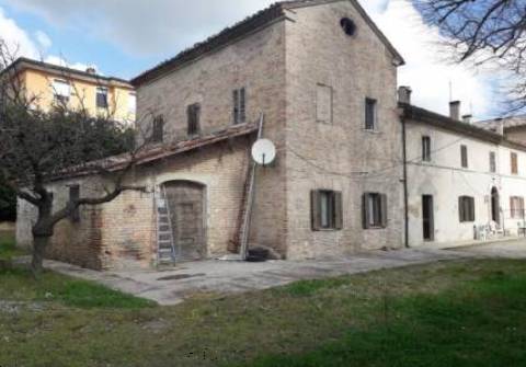 intera palazzina in vendita a Colli al Metauro
